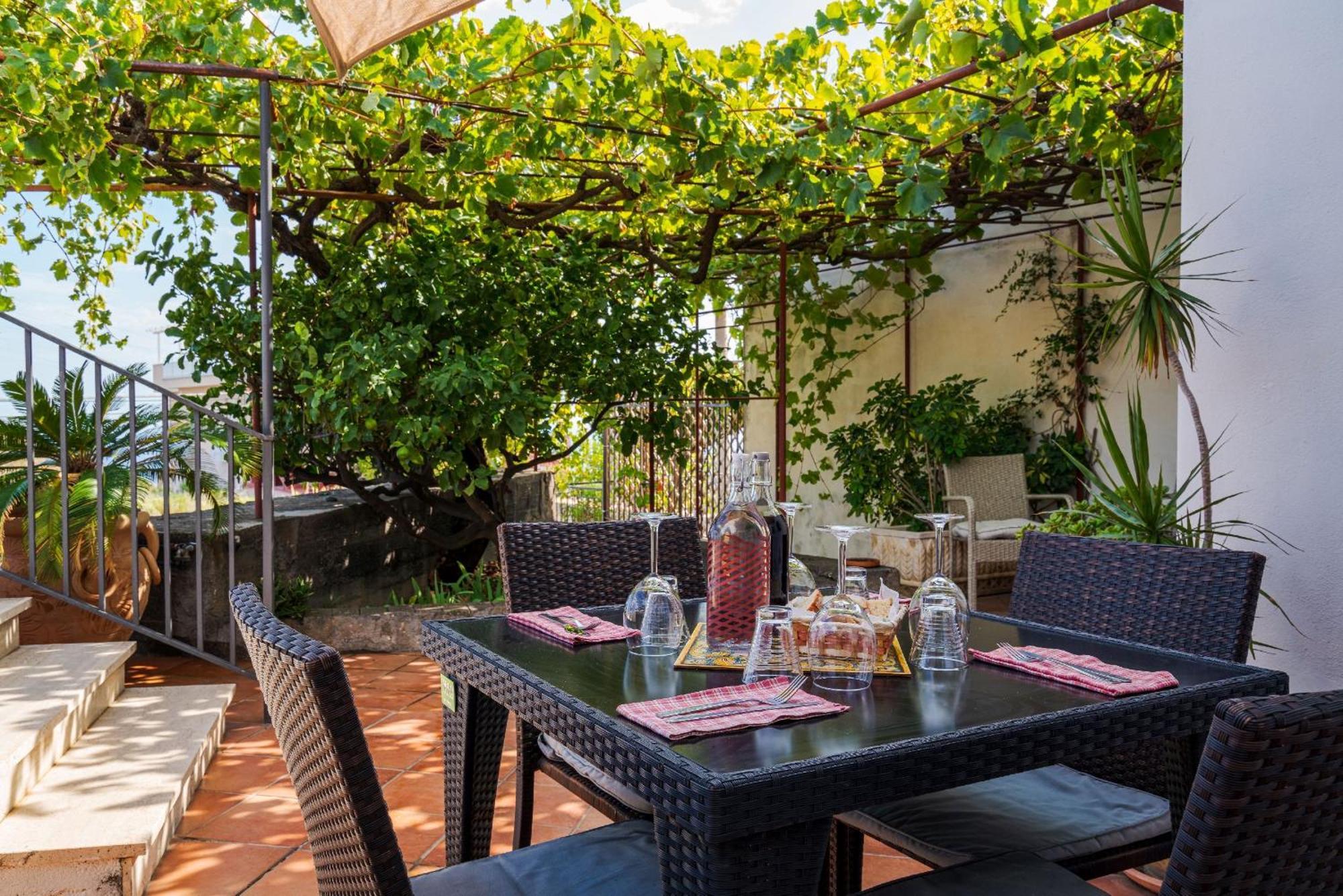 Апартаменти The Lemon Tree Таорміна Екстер'єр фото